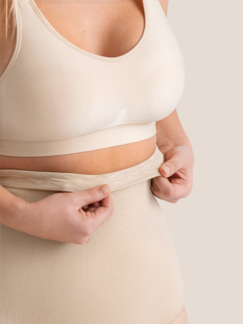 Compre 2 Leve 4: Calcinha Modeladora Lisa
